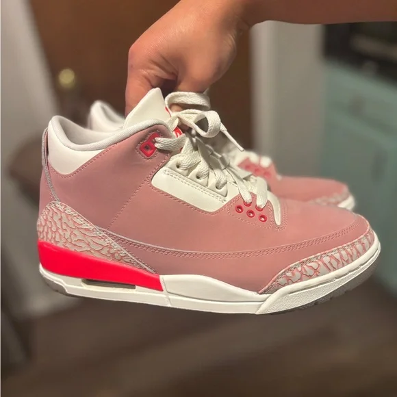 WOMENS AIR JORDAN RETRO 3 IN COLOR RUST PINK AND CRIMSON SAIL - Picture 2 of 9